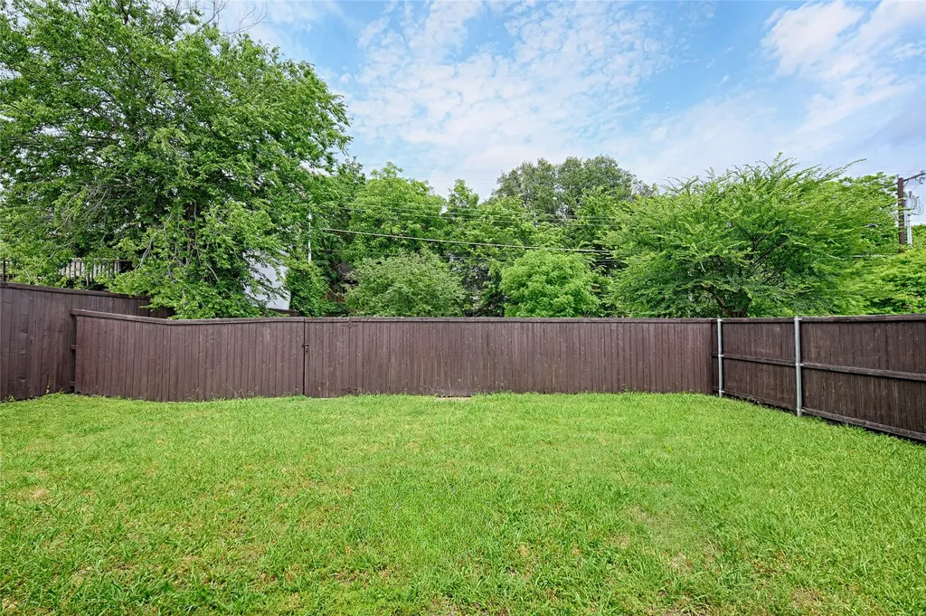 5067 Gaston Avenue Dallas TX 75214