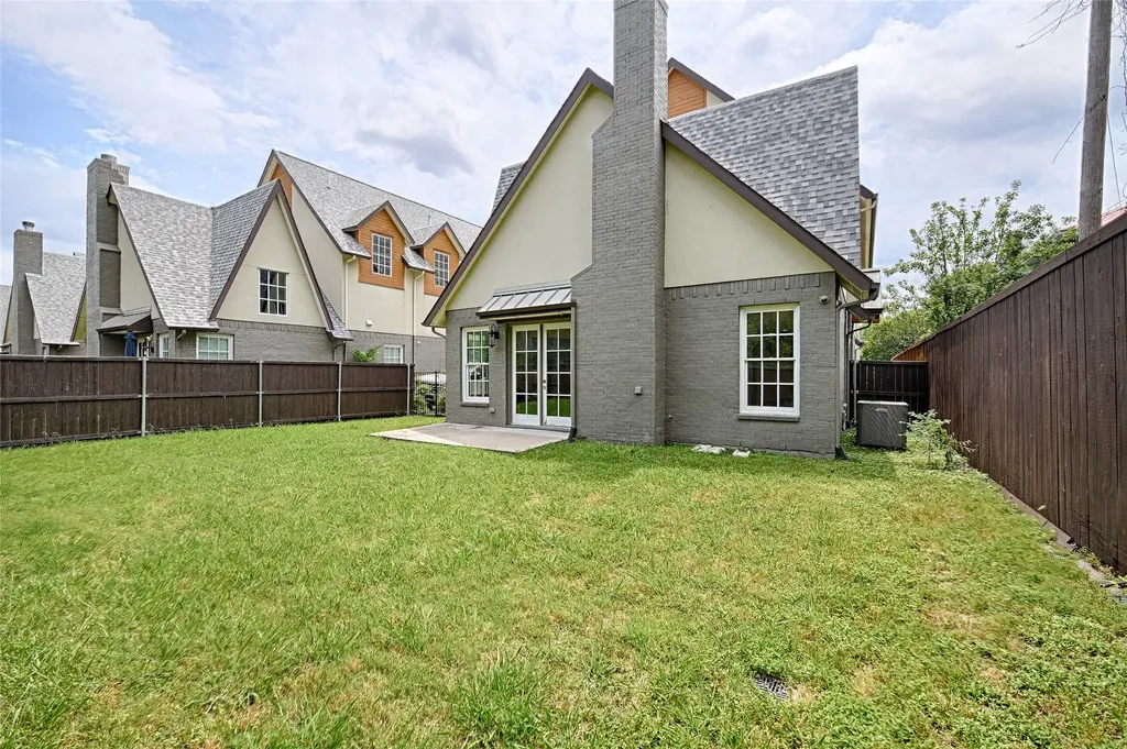 5067 Gaston Avenue Dallas TX 75214
