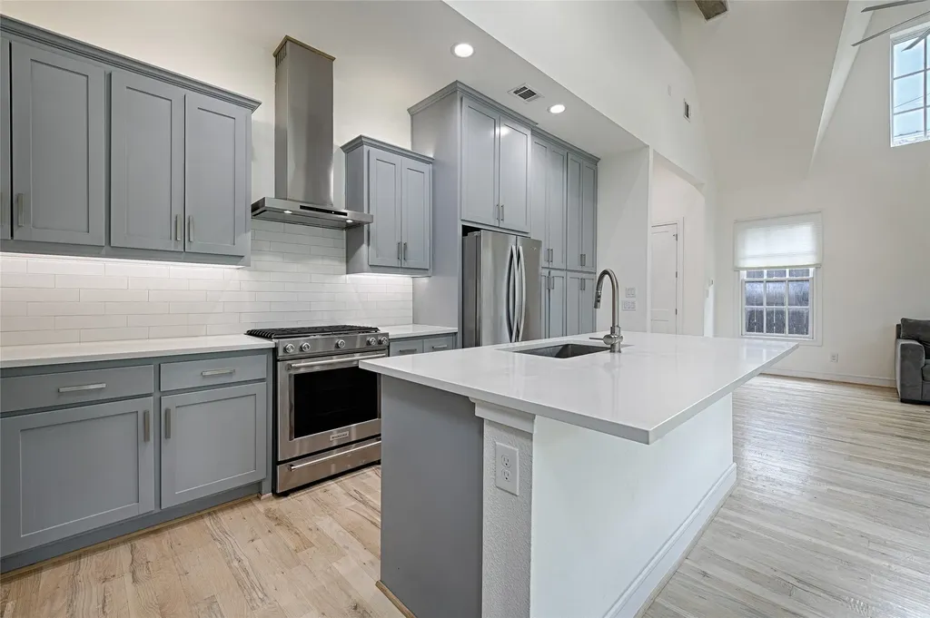 5067 Gaston Avenue Dallas TX 75214