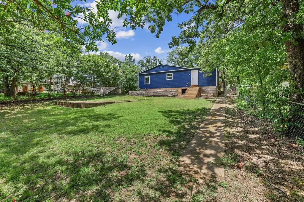 1108 Park Drive Denison TX 75020