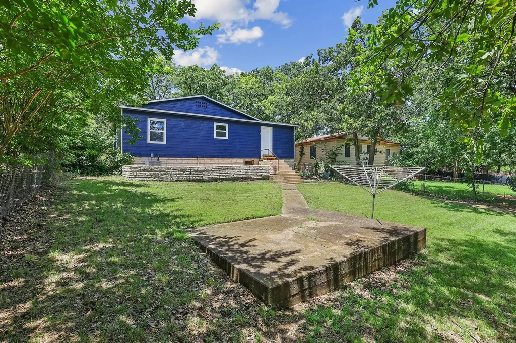 1108 Park Drive Denison TX 75020
