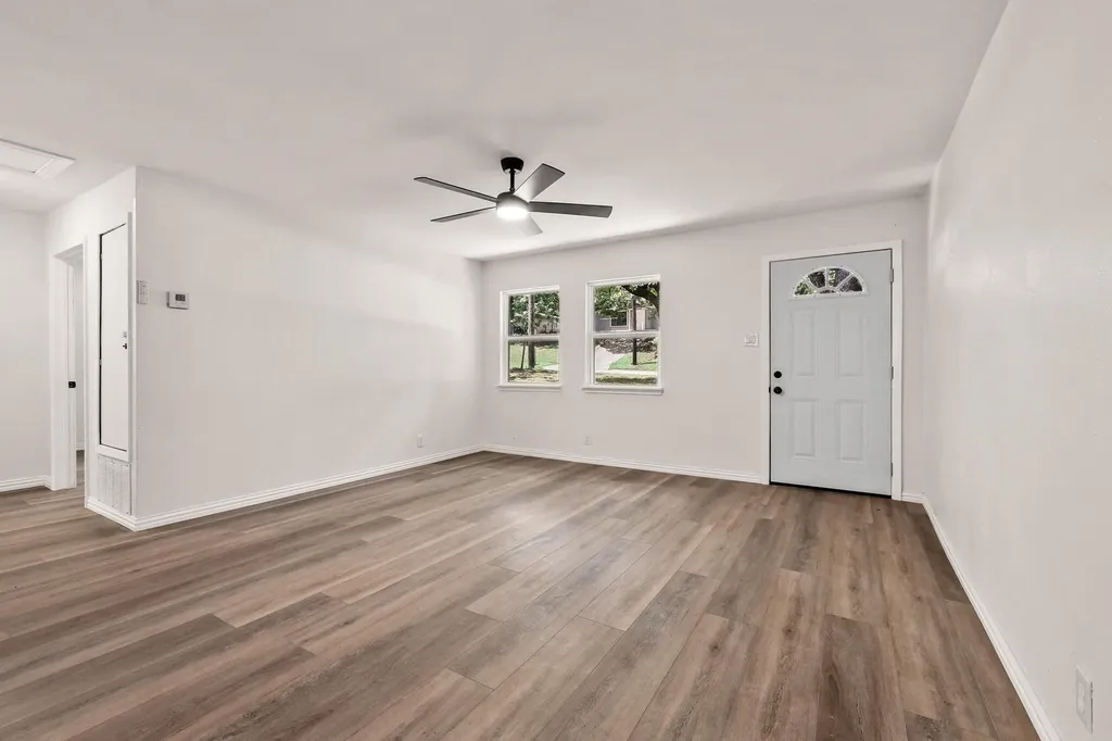 1108 Park Drive Denison TX 75020
