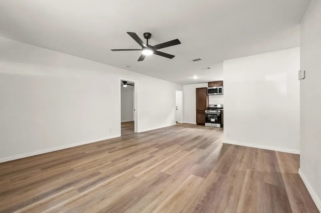 1108 Park Drive Denison TX 75020