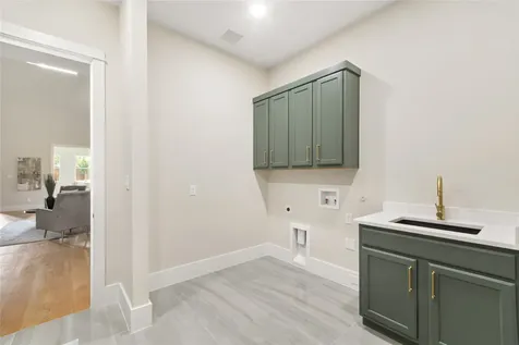 5622 Amherst Dallas TX 75209