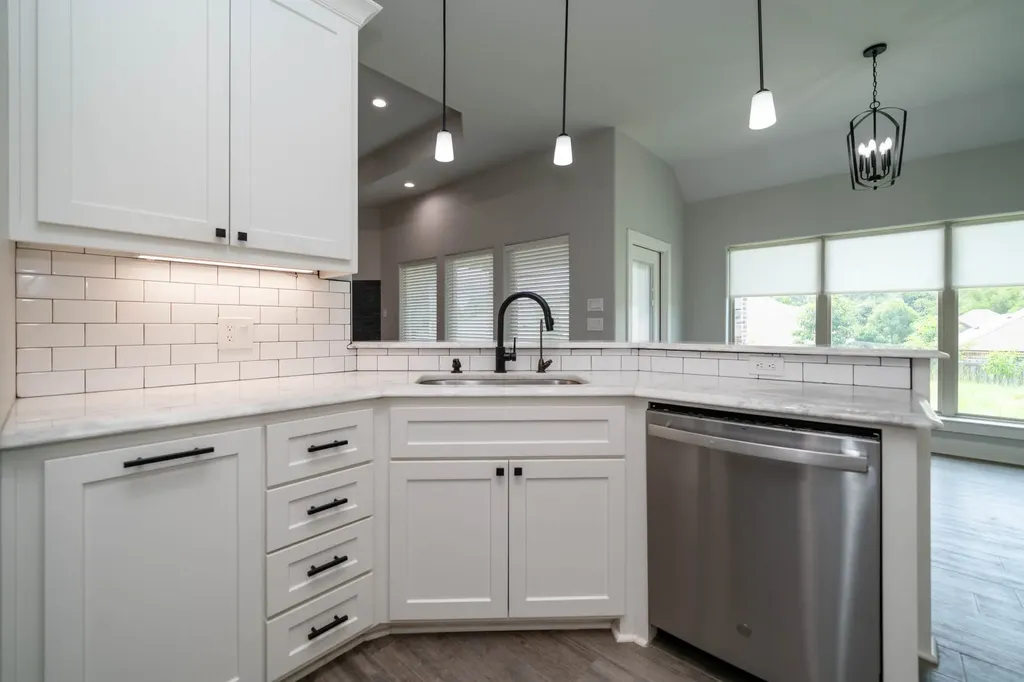 203 New Braunfels Hallsville TX 75650