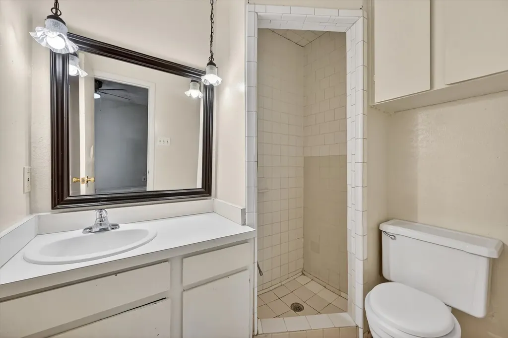 207 Water Lane Crowley TX 76036