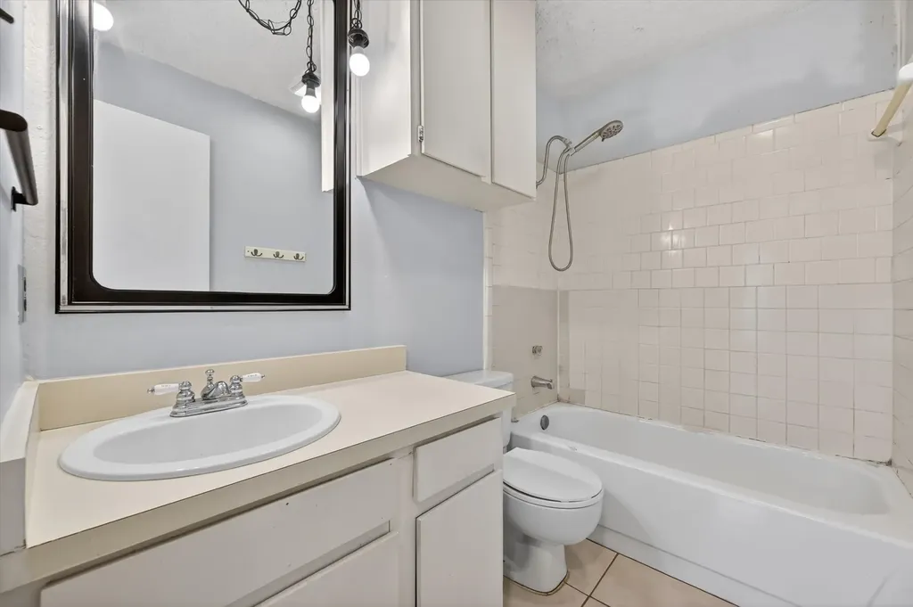207 Water Lane Crowley TX 76036