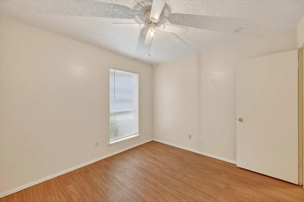 207 Water Lane Crowley TX 76036