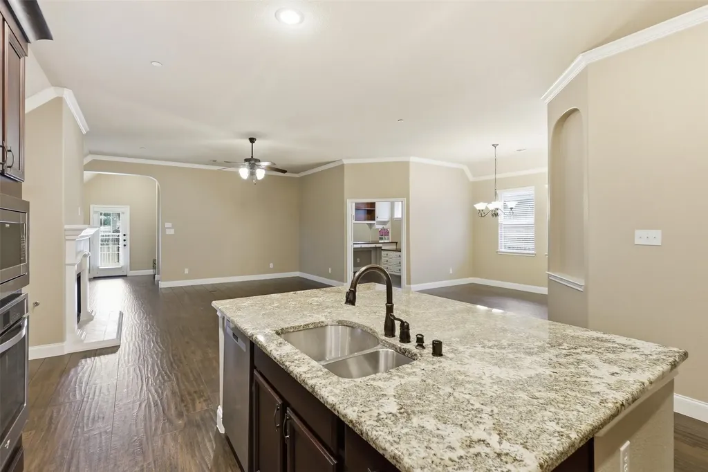 8601 Gracewood Drive Mckinney TX 75070