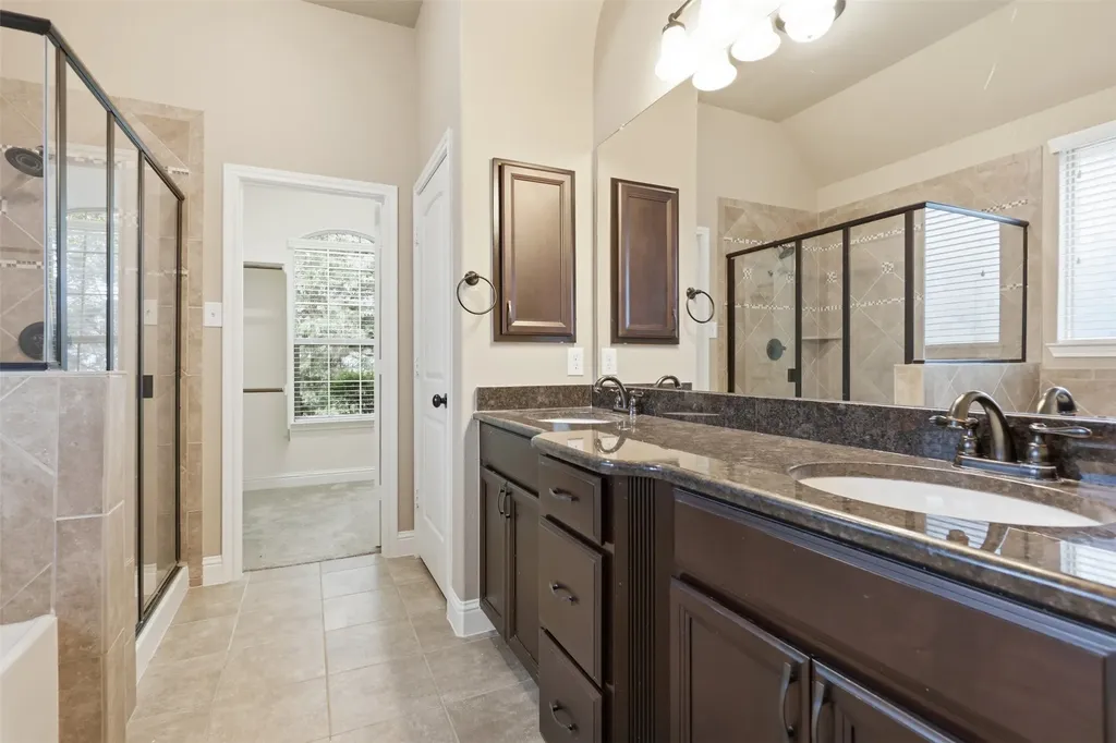 8601 Gracewood Drive Mckinney TX 75070