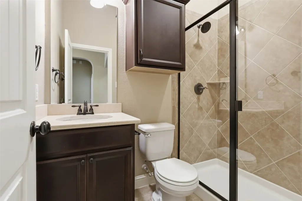 8601 Gracewood Drive Mckinney TX 75070