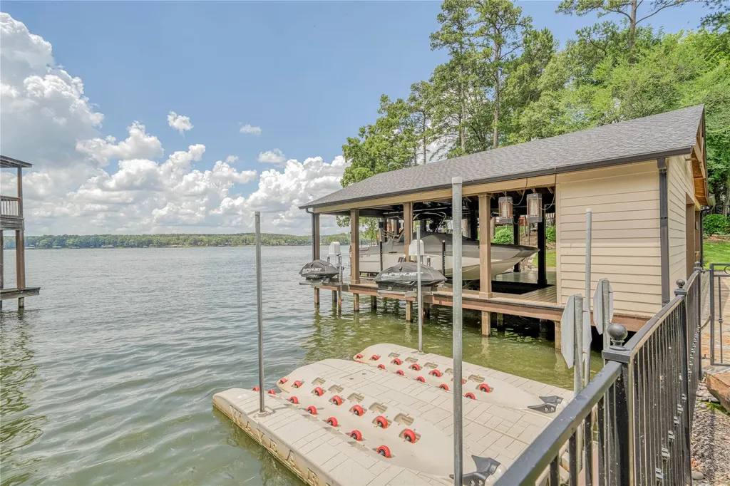 42 Leona Court Scroggins TX 75480