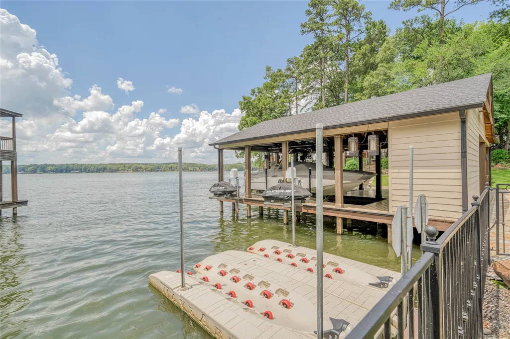 42 Leona Court Scroggins TX 75480