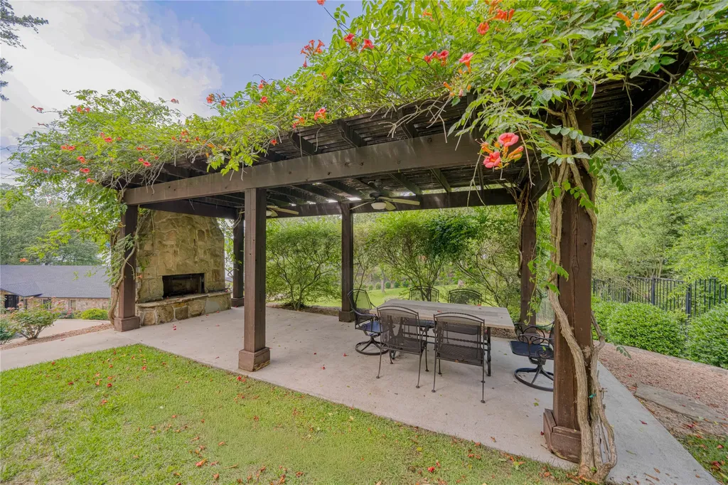 42 Leona Court Scroggins TX 75480