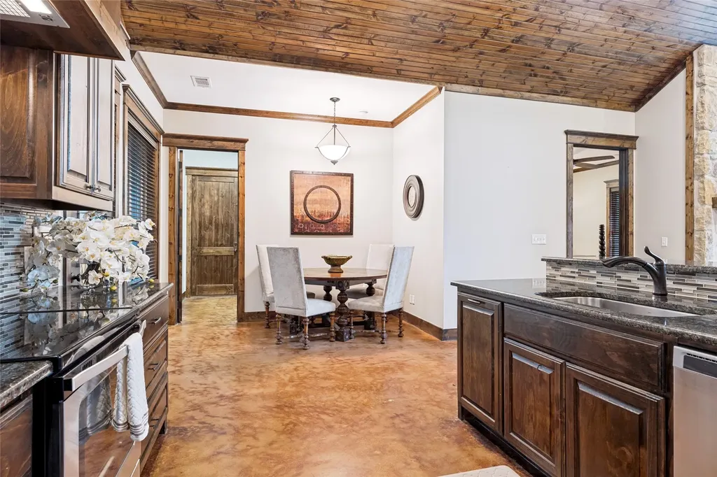 42 Leona Court Scroggins TX 75480