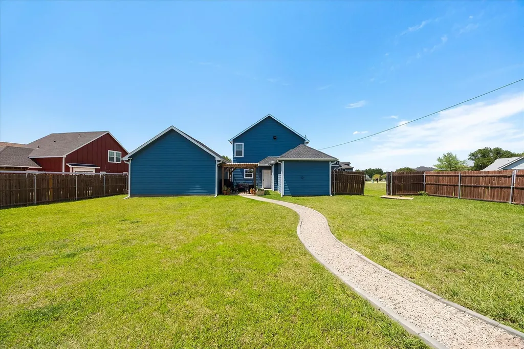 220 Swan Parkway East Tawakoni TX 75472