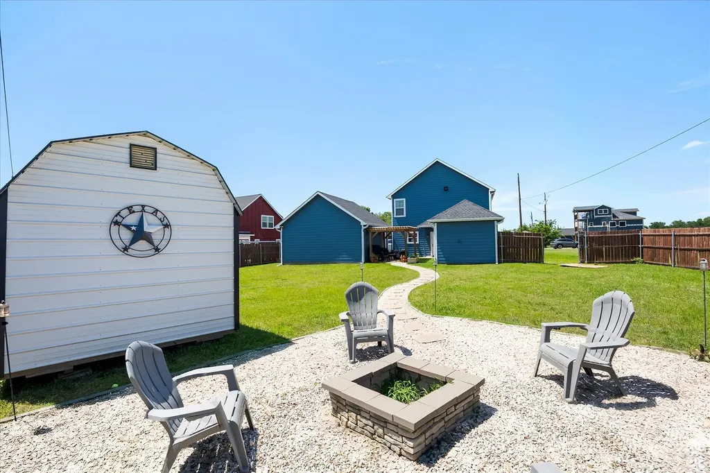 220 Swan Parkway East Tawakoni TX 75472
