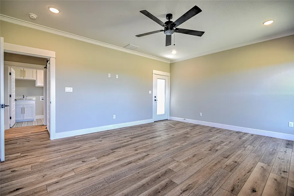 8186 S Lone Star Parkway Moody TX 76557