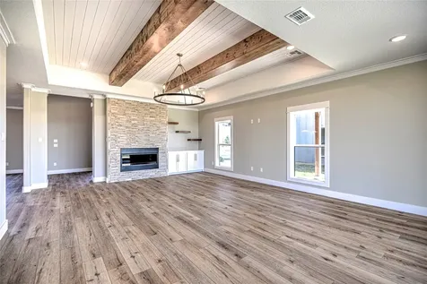 8186 S Lone Star Parkway Moody TX 76557