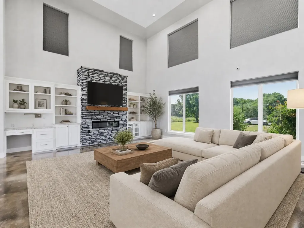 1184 County Road 1785 Sunset TX 76270
