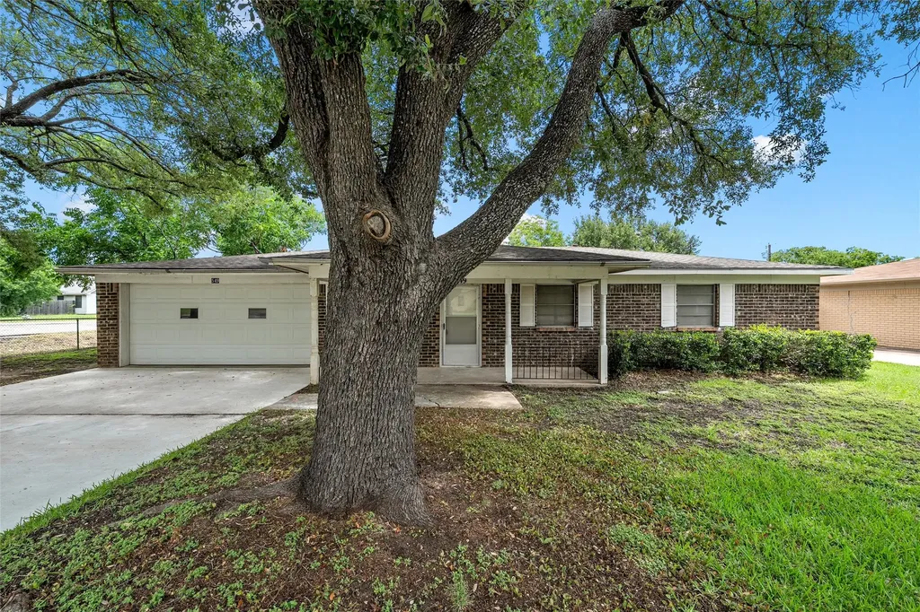 549 Dison Drive Robinson TX 76706