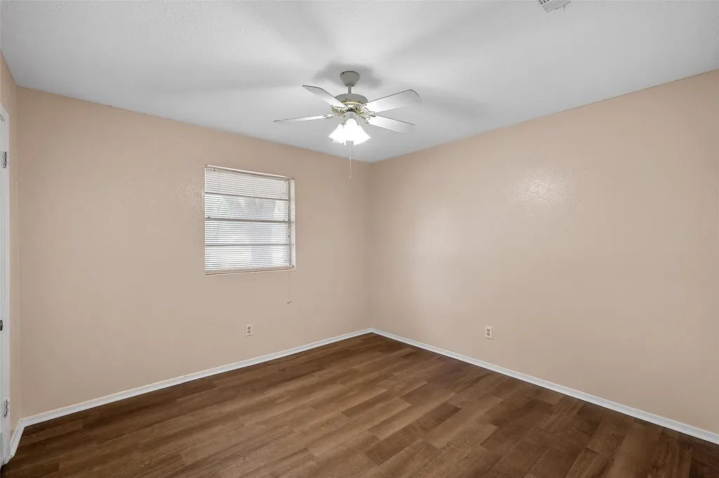549 Dison Drive Robinson TX 76706