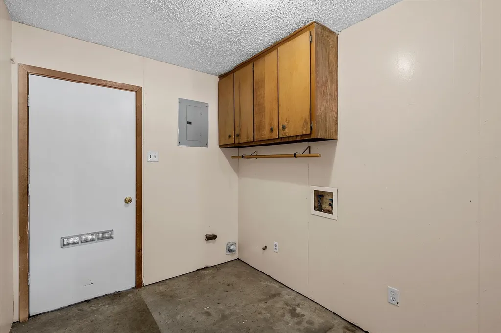 549 Dison Drive Robinson TX 76706