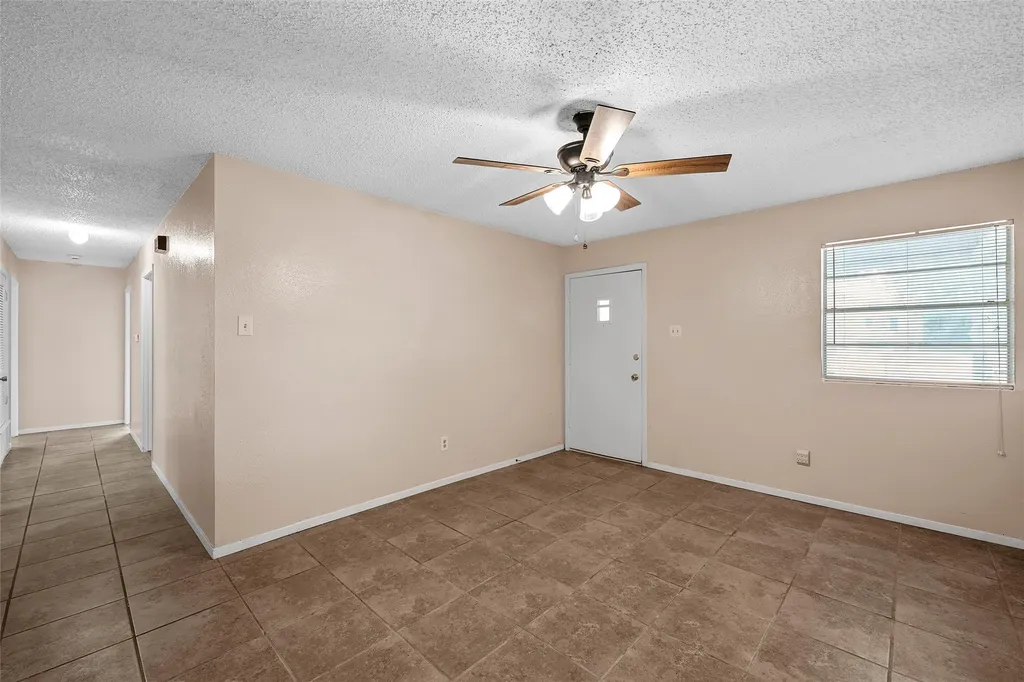 549 Dison Drive Robinson TX 76706