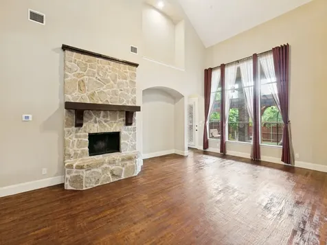 1114 Wynne Drive Garland TX 75044