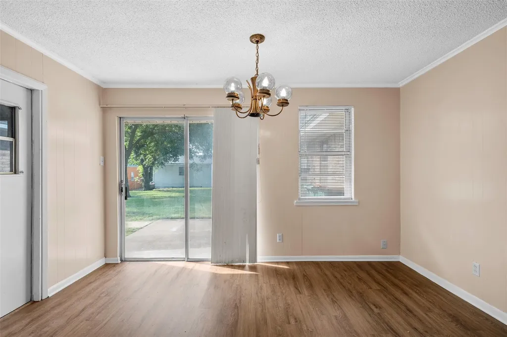 111 E Dawn Drive Robinson TX 76706
