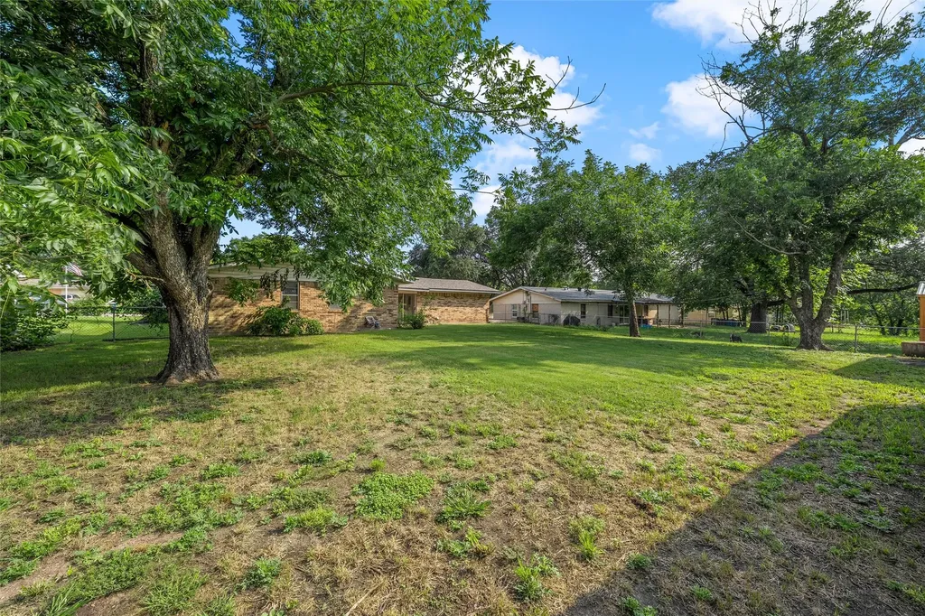 111 E Dawn Drive Robinson TX 76706