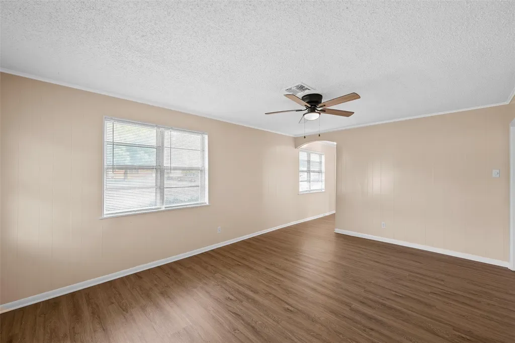 111 E Dawn Drive Robinson TX 76706
