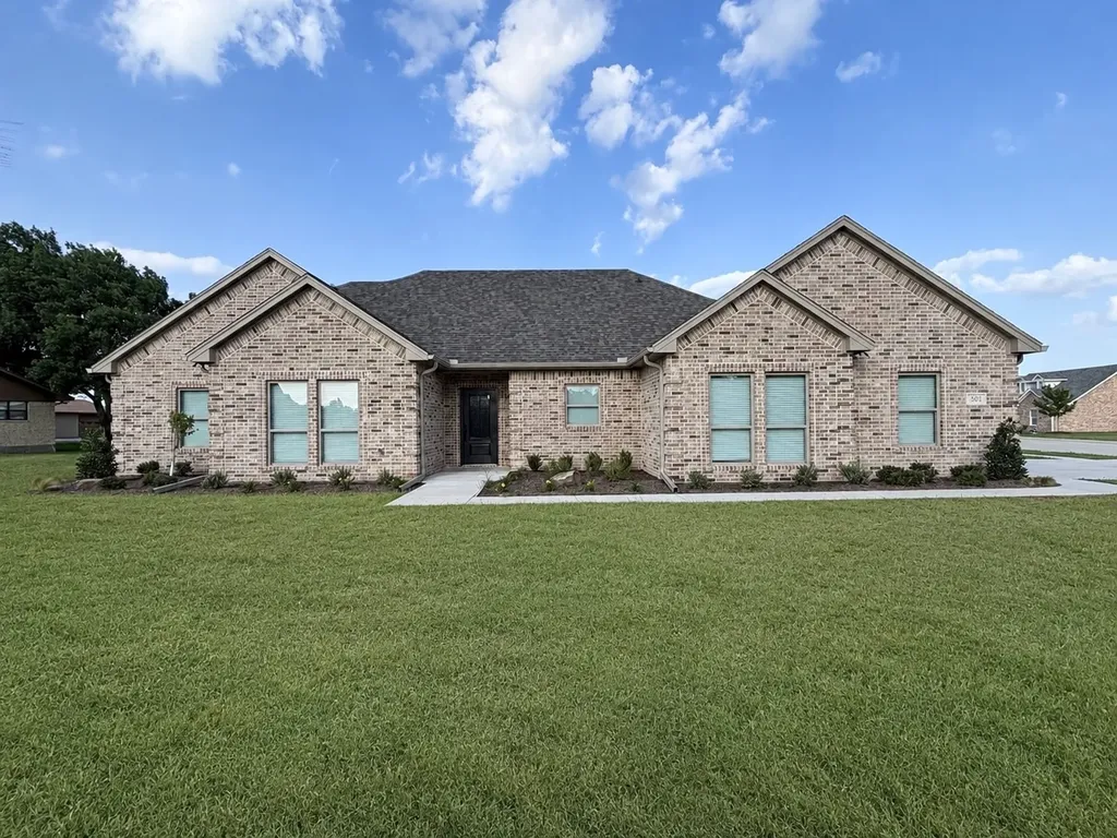 501 John Jr Drive Lindsay TX 76250