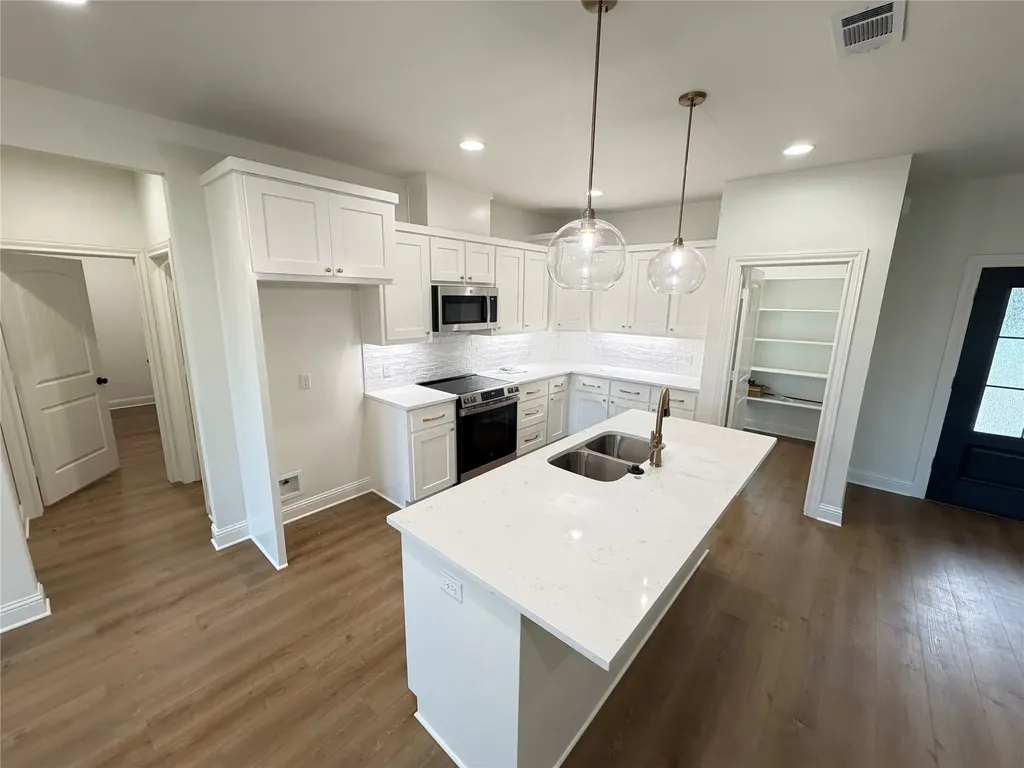 501 John Jr Drive Lindsay TX 76250