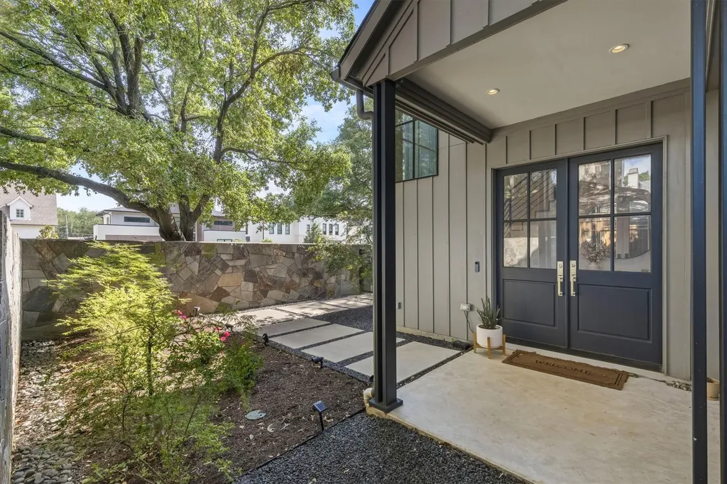 3867 Van Ness Lane Dallas TX 75220