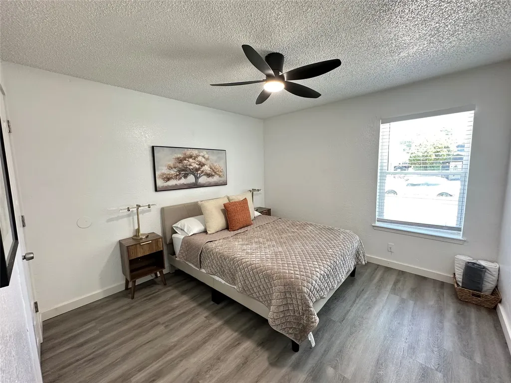 809 W Broadus Avenue Fort Worth TX 76115