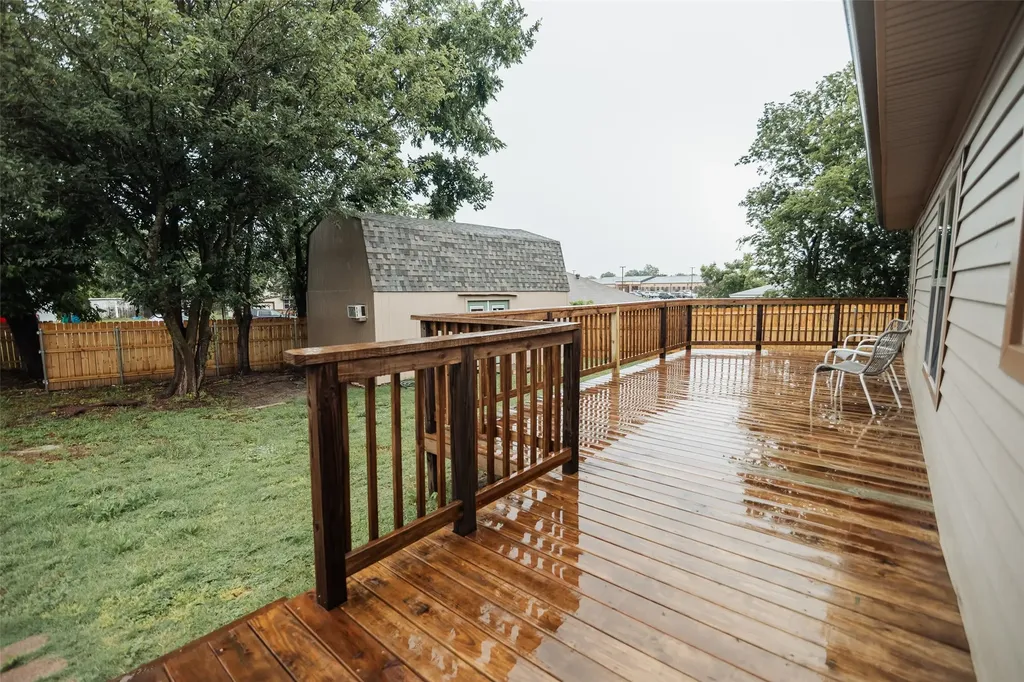 305 Ball Street Tom Bean TX 75491