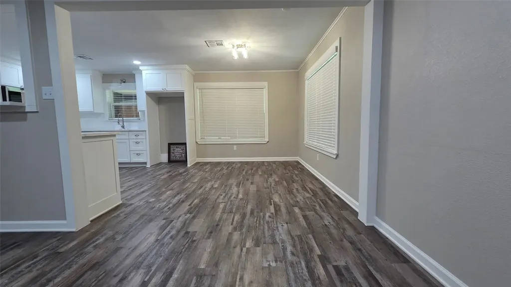108 County Road 1102 Streetman TX 75859