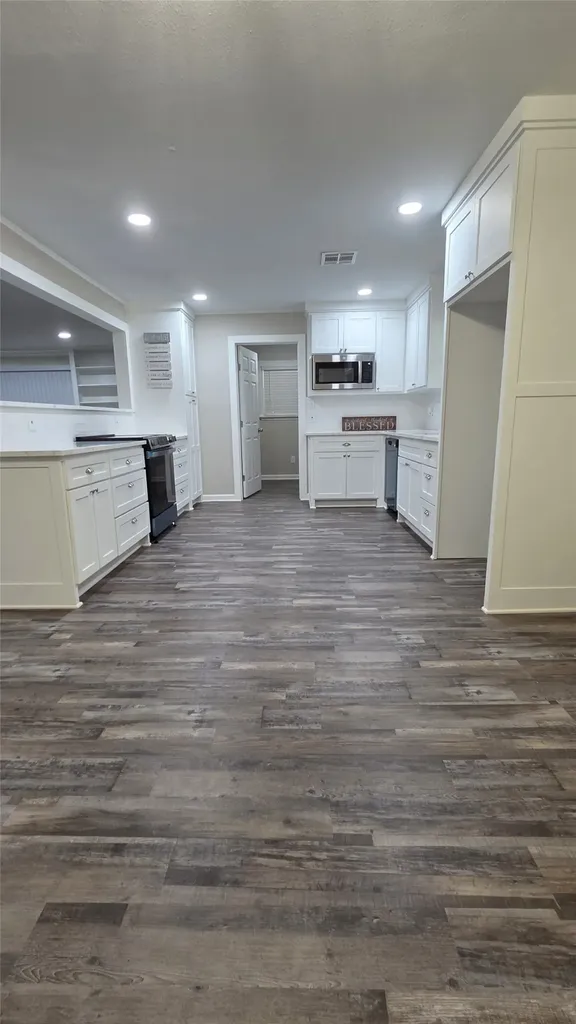 108 County Road 1102 Streetman TX 75859
