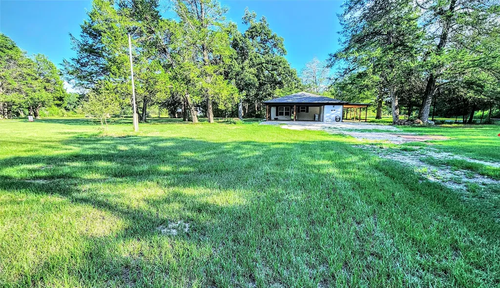 108 County Road 1102 Streetman TX 75859