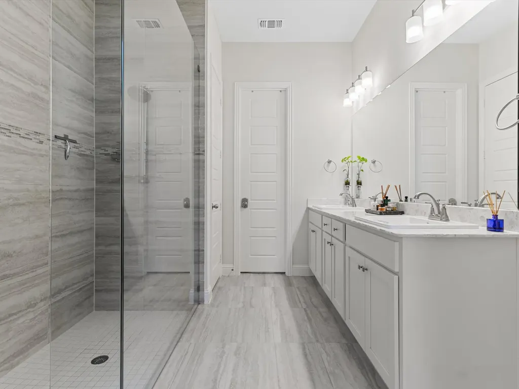 12953 Wimbledon Way Farmers Branch TX 75234