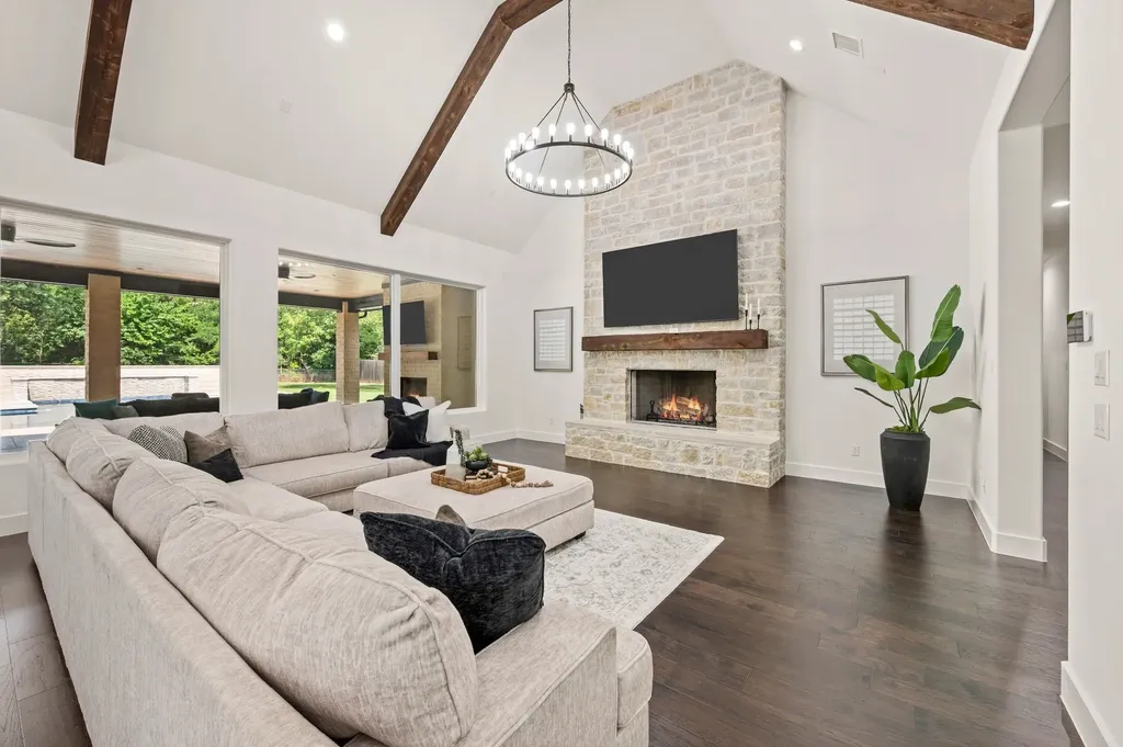160 S Woodland Trail Double Oak TX 75077