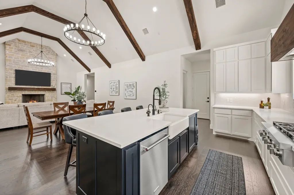160 S Woodland Trail Double Oak TX 75077