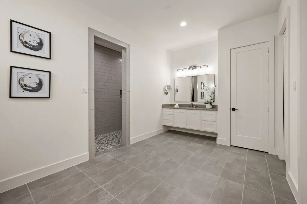 160 S Woodland Trail Double Oak TX 75077