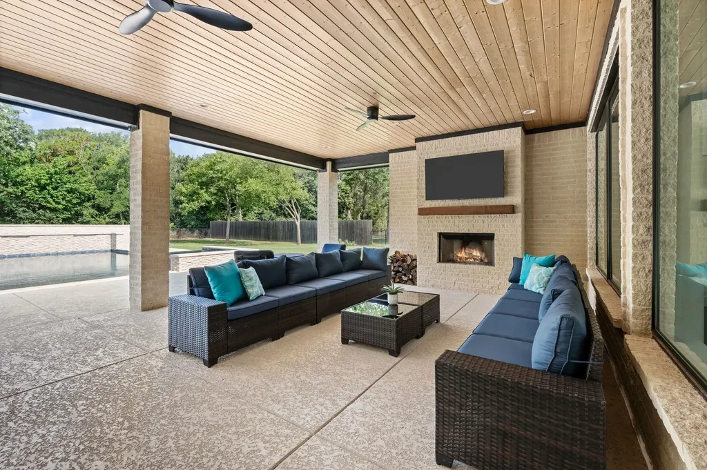 160 S Woodland Trail Double Oak TX 75077