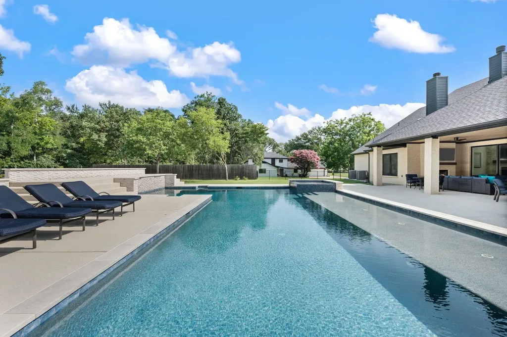 160 S Woodland Trail Double Oak TX 75077