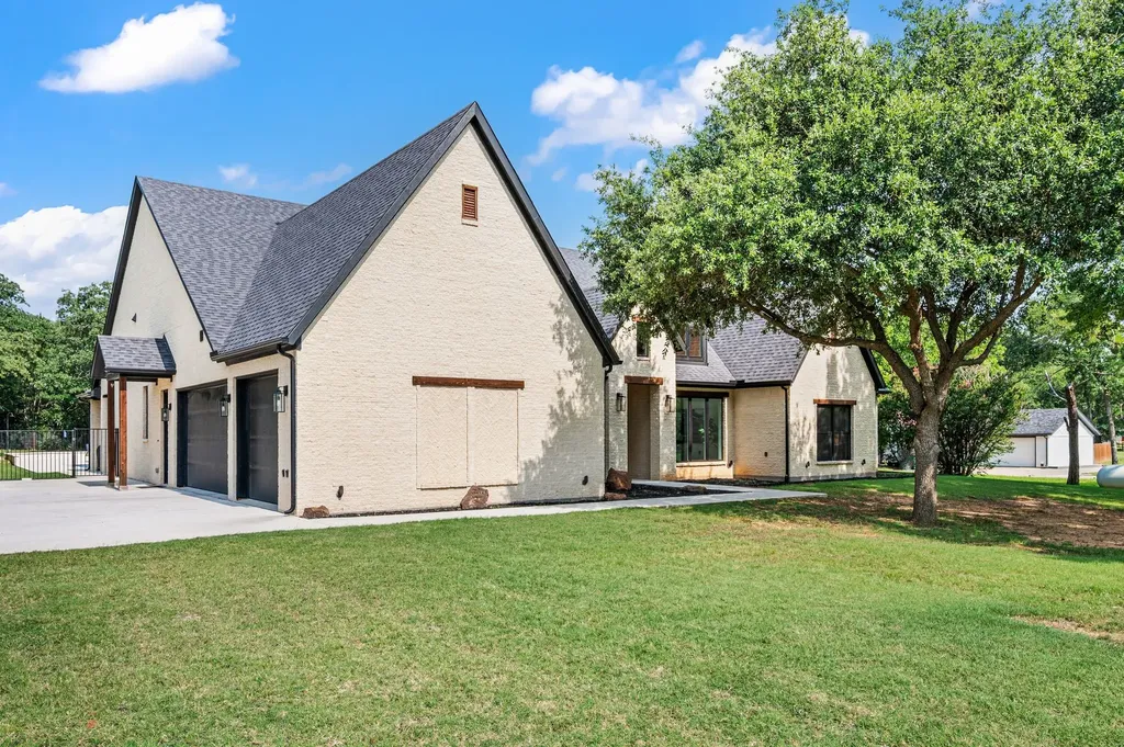 160 S Woodland Trail Double Oak TX 75077