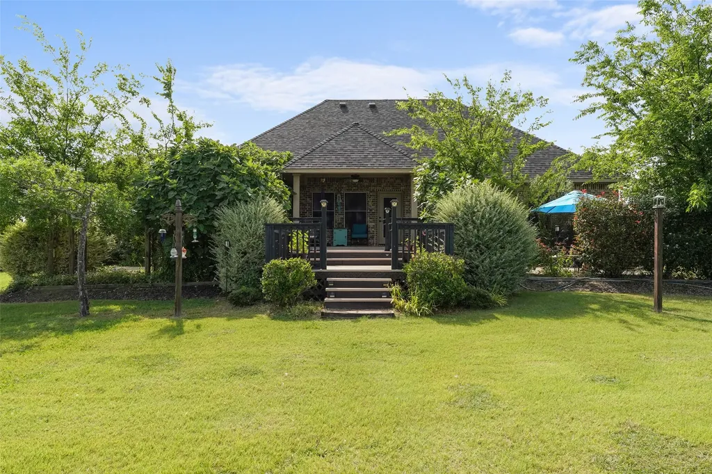 1243 Chartres Oak Ridge TX 75142