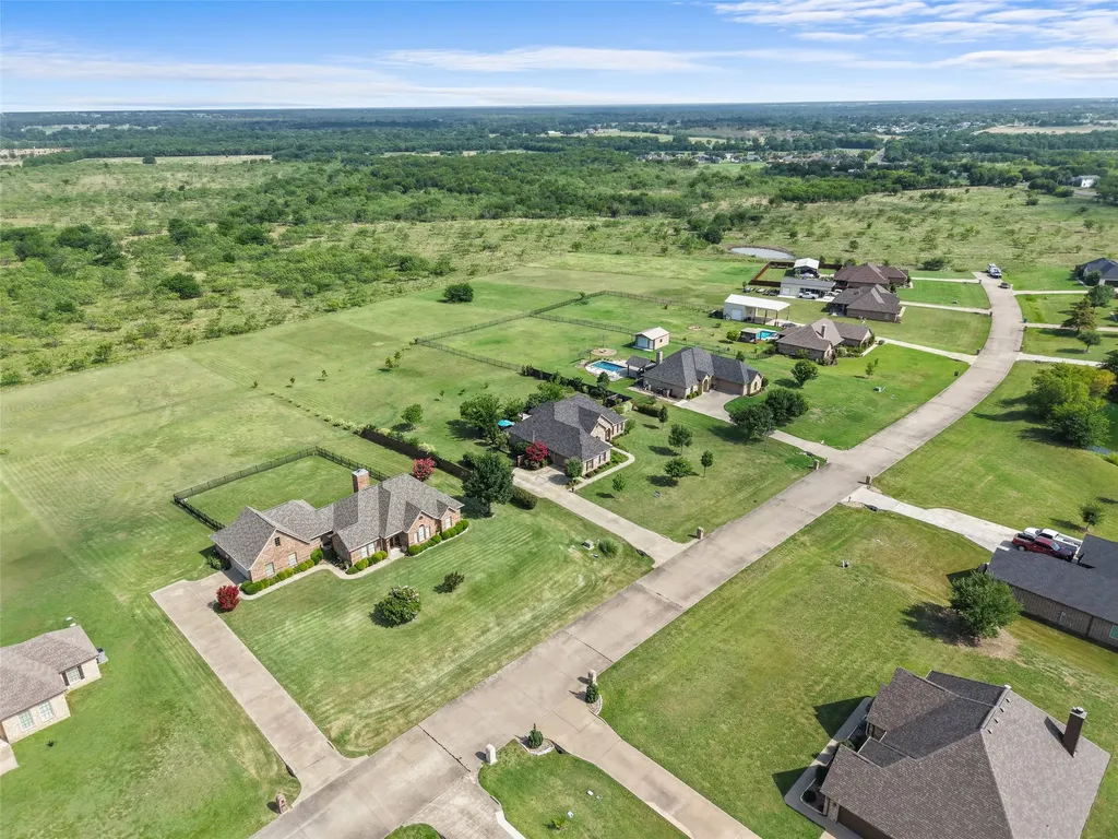 1243 Chartres Oak Ridge TX 75142