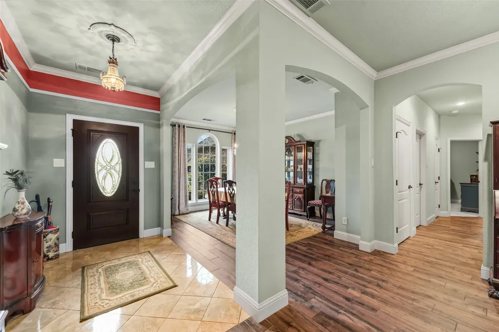 1243 Chartres Oak Ridge TX 75142